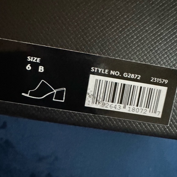 Women’s Coach leather Alexis mule size 6 wine color - Picture 11 of 13